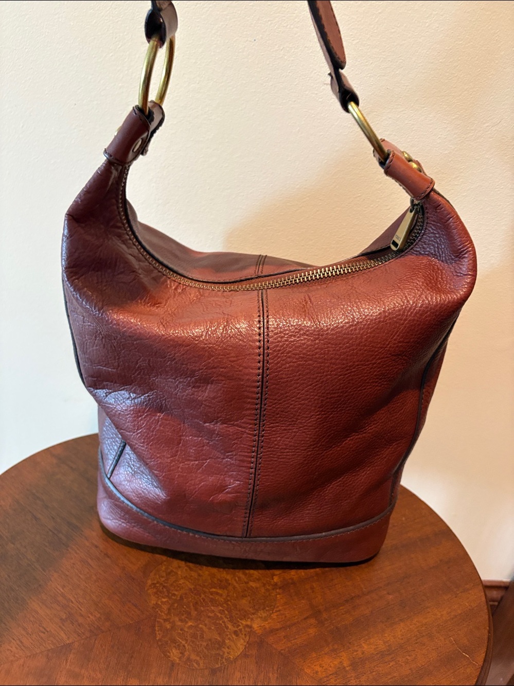 Fossil   Shoulder Bag  bucket bag  hobo bag  genuine leather
Saddle Brown  EUC - Picture 6 of 14